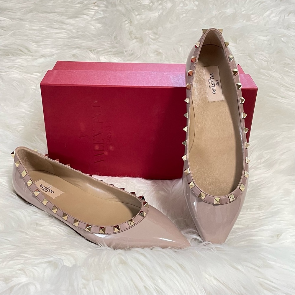Valentino Garavani Patent Rockstud Pointed Toe Ballerina Flat size 40